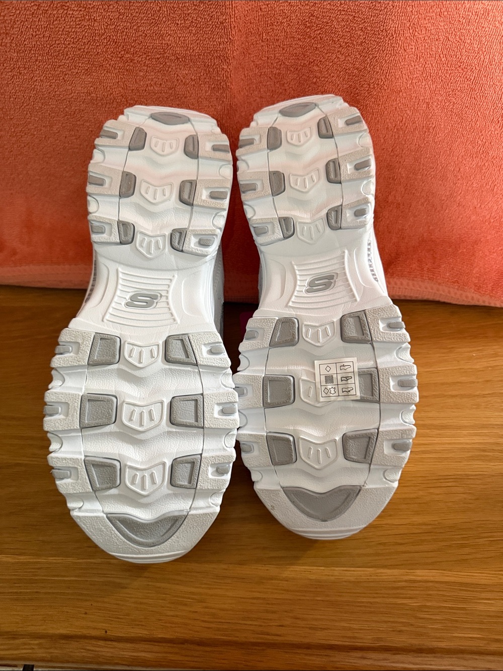 SKECHERS SLIP - INS - Picture 3 of 3